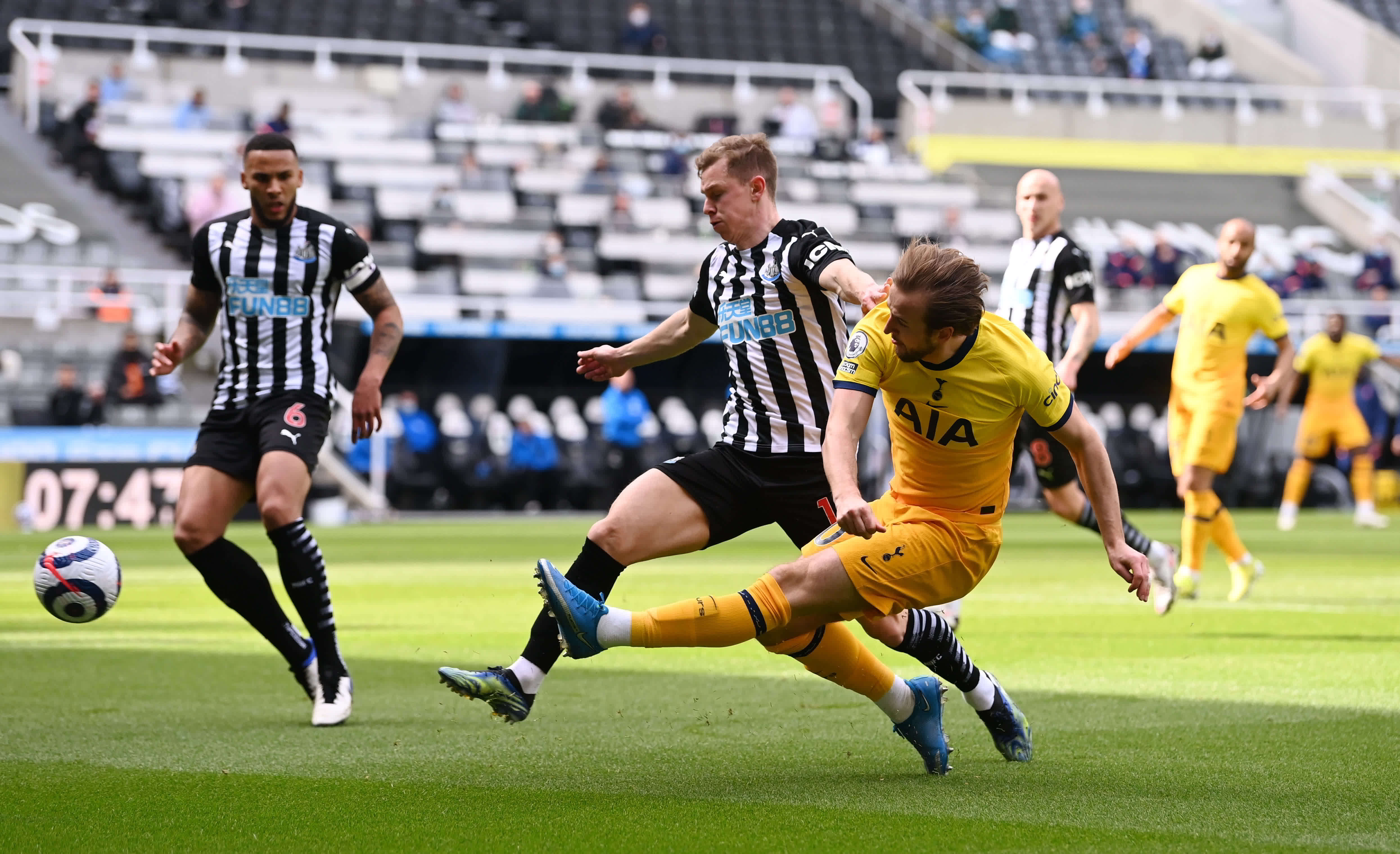 尤其是在助 尤其是在助